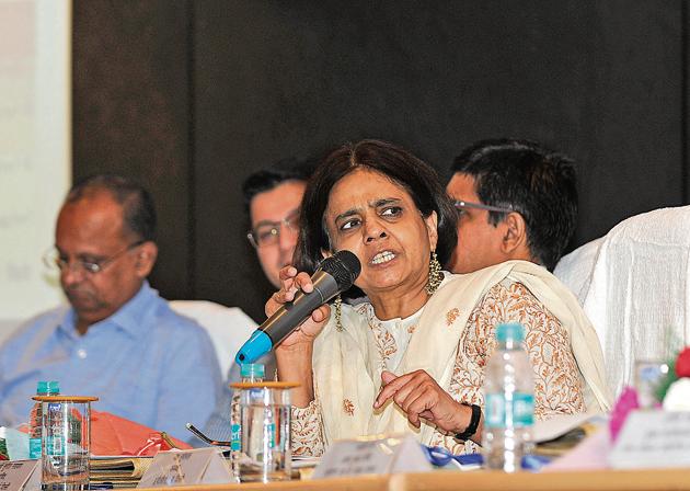 Sunita Narain, director general, Centre for Science and Environment (CSE), was among the top officials at a meeting held on Wednesday to discuss and propose plans to mitigate air pollution(Sunil Ghosh/HT PHOTO)