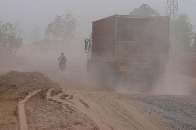 For the last six months, the Central Pollution Control Board (CPCB) has marked the city’s air quality as poor. To address the issue, an environment conclave was organised in the city on Thursday.(Parveen Kumar/HT Photo) For the last six months, the Central Pollution Control Board (CPCB) has marked the city’s air quality as poor. To address the issue, an environment conclave was organised in the city on Thursday.(Parveen Kumar/HT Photo)