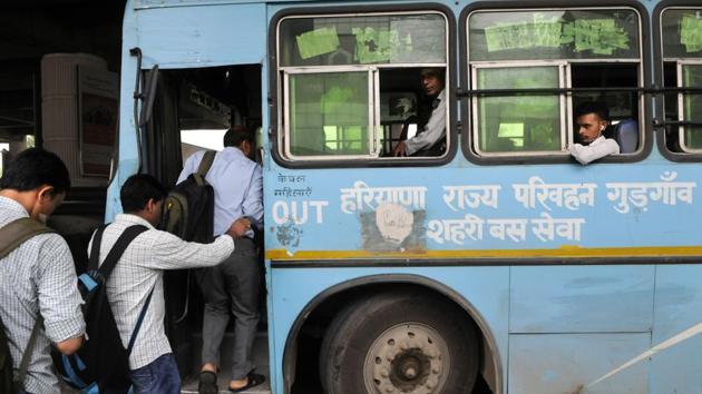 There is need for a good quality bus system that could connect the entire city and also act as a feeder to the metro system. (HT Photo) There is need for a good quality bus system that could connect the entire city and also act as a feeder to the metro system. (HT Photo)
