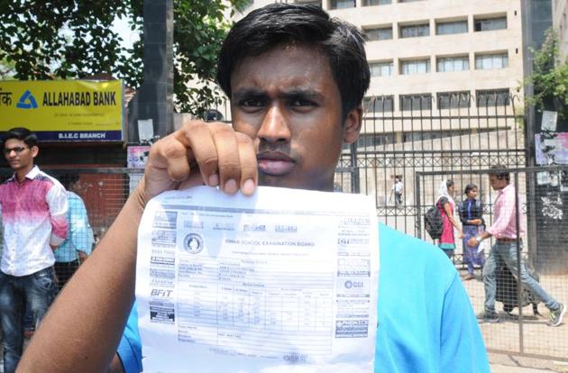 A student who succeeded in the JEE (Mains) failed in the Bihar board Class 12 exams, results of which were declared on May 30.(AP Dube/HT photo)