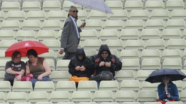 Fans during the New Zealand vs Australia ICC Champions Trophy at Edgbaston in Birmingham on Friday. Live streaming and live cricket score of Australia vs New Zealand was available online (AP) Fans during the New Zealand vs Australia ICC Champions Trophy at Edgbaston in Birmingham on Friday. Live streaming and live cricket score of Australia vs New Zealand was available online (AP)