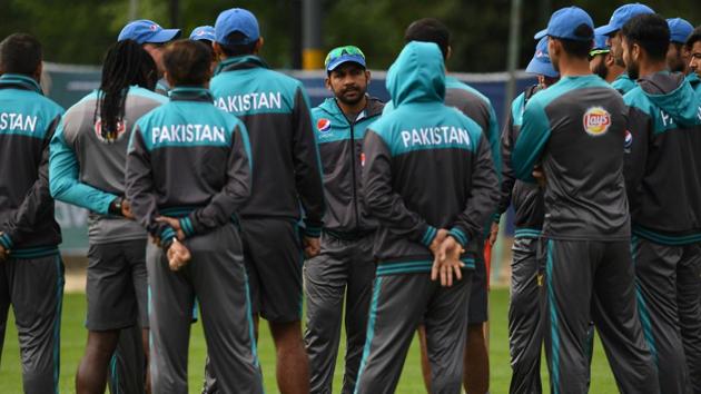Pakistan captain Sarfraz Ahmed (C) speaks to the squad ahead of their ICC Champions Trophy opener against India. (AFP) Pakistan captain Sarfraz Ahmed (C) speaks to the squad ahead of their ICC Champions Trophy opener against India. (AFP)