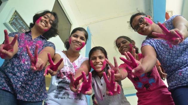 Students of Allahabad Tagore Public School celebrate their success in the CBSE Class 10 exams on Saturday.(HT Photo/Anil Kumar Maurya) Students of Allahabad Tagore Public School celebrate their success in the CBSE Class 10 exams on Saturday.(HT Photo/Anil Kumar Maurya)