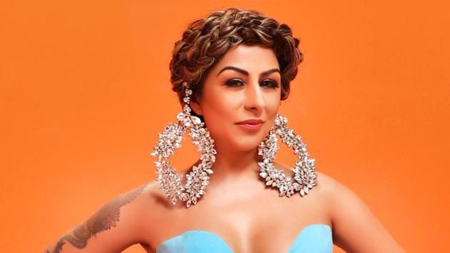 Hard Kaur says her new song ‘Jhumka gira re’ is not a remake. (Arpan Chahal) Hard Kaur says her new song ‘Jhumka gira re’ is not a remake. (Arpan Chahal)
