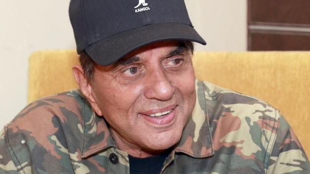Actor Dharmendra addresses during a programme organised to promote Dream Catcher. (IANS) Actor Dharmendra addresses during a programme organised to promote Dream Catcher. (IANS)