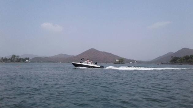 Udaipur’s Fateh Sagar Lake is popular tourist spot in Rajasthan for boat rides. (HT File Photo.) Udaipur’s Fateh Sagar Lake is popular tourist spot in Rajasthan for boat rides. (HT File Photo.)