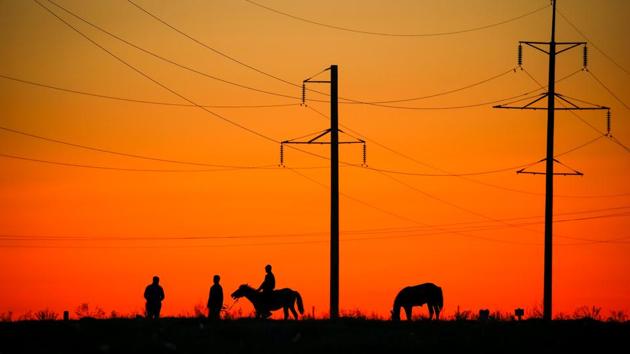 Aral, which has a population of 32,000, is a former port town which is now 20-25 kilometers away from the sea.  (Shamil Zhumatov / REUTERS) 