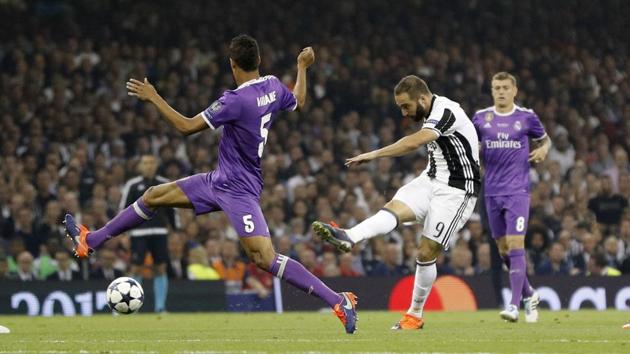 Juventus started the game well, with Gonzalo Higuain having a couple of shots on target. (REUTERS) Juventus started the game well, with Gonzalo Higuain having a couple of shots on target. (REUTERS)