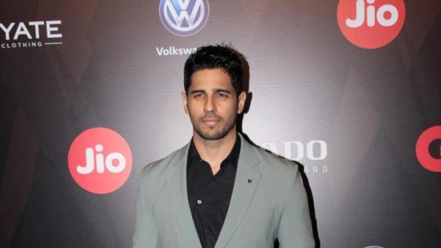 Sidharth Malhotra during the GQ Best Dressed 2017 in Mumbai, on June 3. (IANS) Sidharth Malhotra during the GQ Best Dressed 2017 in Mumbai, on June 3. (IANS)