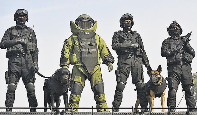 The Pune Anti-Terrorism Squad (ATS), the Dadar Government Railway Police (GRP) and the Bhoiwada police, Parel, were on tenterhooks on Friday, after a woman sent them on a wild goose chase by raising a false terror alert. (Representation pic) The Pune Anti-Terrorism Squad (ATS), the Dadar Government Railway Police (GRP) and the Bhoiwada police, Parel, were on tenterhooks on Friday, after a woman sent them on a wild goose chase by raising a false terror alert. (Representation pic)