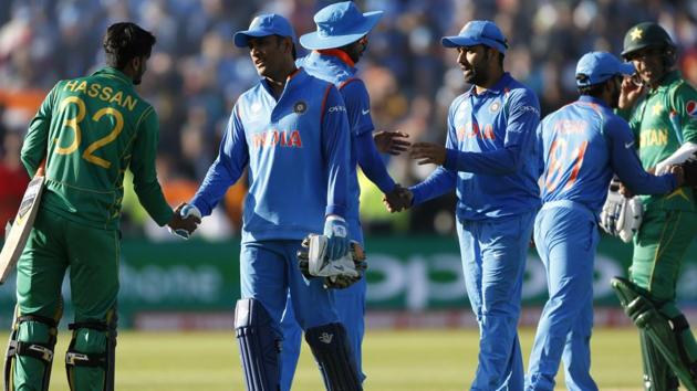 Britain Cricket - India v Pakistan - 2017 ICC Champions Trophy Group B - Edgbaston - June 4, 2017 Players shake hands at the end of the match Action Images via Reuters / Andrew Boyers Livepic (REUTERS) Britain Cricket - India v Pakistan - 2017 ICC Champions Trophy Group B - Edgbaston - June 4, 2017 Players shake hands at the end of the match Action Images via Reuters / Andrew Boyers Livepic (REUTERS)