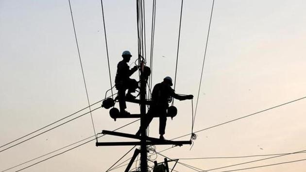 The overall net loss of the discoms of Uttar Pradesh has increased in financial year (FY) 17.(HT File Photo)