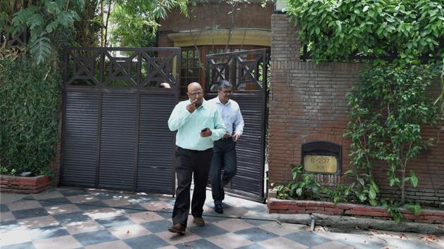 Central Bureau of Investigation officials conduct raids on the residence of NDTV founder Prannoy Roy. (PTI) Central Bureau of Investigation officials conduct raids on the residence of NDTV founder Prannoy Roy. (PTI)