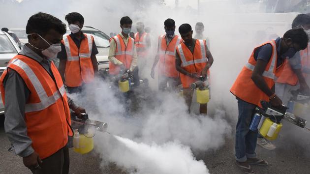 This year the mosquito-borne diseases were being reported since January, whereas these diseases usually start doing the rounds in June- July and peak in October-November. (Sonu Mehta/HT Photo) This year the mosquito-borne diseases were being reported since January, whereas these diseases usually start doing the rounds in June- July and peak in October-November. (Sonu Mehta/HT Photo)