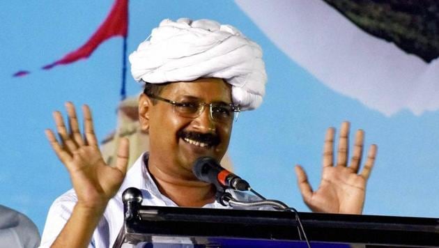 TAKING A RURAL TURN: Delhi chief minister Arvind Kejriwal addresses a public meeting in Surat on Sunday. (PTI photo) TAKING A RURAL TURN: Delhi chief minister Arvind Kejriwal addresses a public meeting in Surat on Sunday. (PTI photo)