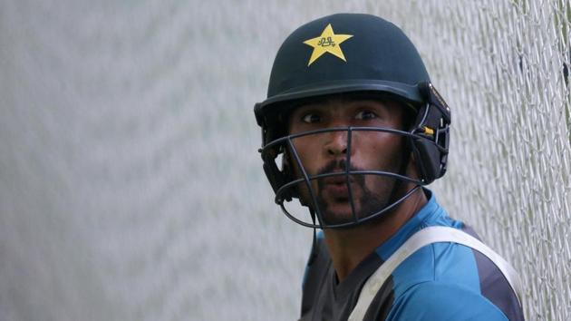 Pakistan’s Mohammed Amir failed to make an impact against India at Birmingham on Sunday. Pakistan face South Africa in an ICC Champions Trophy match on Wednesday. A defeat will knock them out of the tournament.(REUTERS)