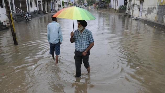 Officials in Patiala have failed to solve water logging problems in the street. (Bharat Bhushan / Hindustan Times.)