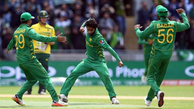 Pakistan kept their hopes of entering the semi-finals of 2017 ICC Champions Trophy alive with a 19-run win (DLS) over South Africa at Edgbaston. (Twitter ) Pakistan kept their hopes of entering the semi-finals of 2017 ICC Champions Trophy alive with a 19-run win (DLS) over South Africa at Edgbaston. (Twitter )