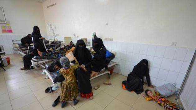 FILE PHOTO: A girl infected with cholera lies on the ground of a hospital room in the Red Sea port city of Hodeidah, Yemen May 14, 2017. (REUTERS) FILE PHOTO: A girl infected with cholera lies on the ground of a hospital room in the Red Sea port city of Hodeidah, Yemen May 14, 2017. (REUTERS)