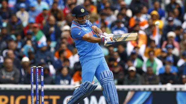MS Dhoni slammed his 62nd fifty as India notched up 321/6. (REUTERS) MS Dhoni slammed his 62nd fifty as India notched up 321/6. (REUTERS)
