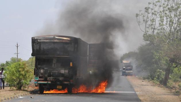 Farmers in Mandsaur, Madhya Pradesh have been demanding better prices for their produce during a 10-day protest in June. Police firing on the sixth day resulted in the death of six farmers and retaliatory blockades and vehicle burning. (Mujeeb faruqui/ht photo)