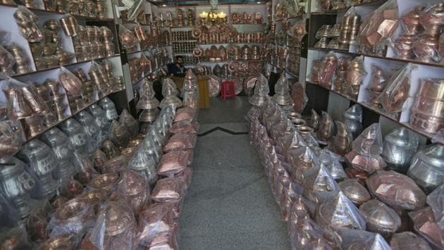 A view of copperware utensils shop in Srinagar. (Waseem Andrabi/HT Photo)