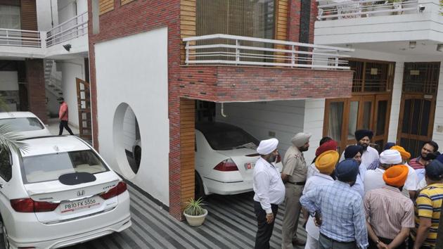 Jagmeet Pal Khurana allegedly killed himself and shot his wife and children at their house in Model Town Extension, Ludhiana, on Thursday. (Gurminder Singh/HT Photo) Jagmeet Pal Khurana allegedly killed himself and shot his wife and children at their house in Model Town Extension, Ludhiana, on Thursday. (Gurminder Singh/HT Photo)
