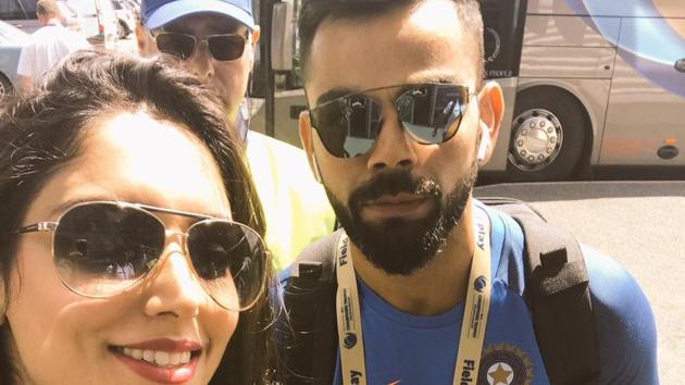 Zainab Abbas (L) had coincidentally clicked selfies with Virat Kohli (R) and AB de Villiers ahead of their ducks with the bat in the ICC Champions Trophy.(Twitter)