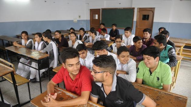 The stage is all set for the UP Board to declare the results of the high school or Class 10 and intermediate or Class 12 board examinations 2017 on Friday. (Deepak Gupta/HT photo) The stage is all set for the UP Board to declare the results of the high school or Class 10 and intermediate or Class 12 board examinations 2017 on Friday. (Deepak Gupta/HT photo)