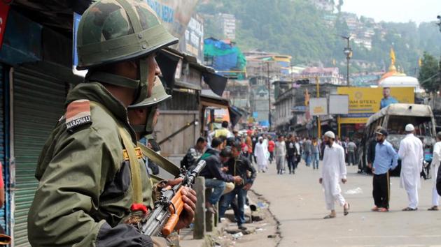 The army deployed additional columns in the hills on Friday as a precautionary step. (Bikram Sashanker/Hindustan Times) The army deployed additional columns in the hills on Friday as a precautionary step. (Bikram Sashanker/Hindustan Times)