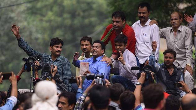 Kalavati, the mother of Santosh Kohli, AAP leader who had died in accident in 2013, also accompanied Mishra. (Arun Sharma/HT PHOTO) Kalavati, the mother of Santosh Kohli, AAP leader who had died in accident in 2013, also accompanied Mishra. (Arun Sharma/HT PHOTO)