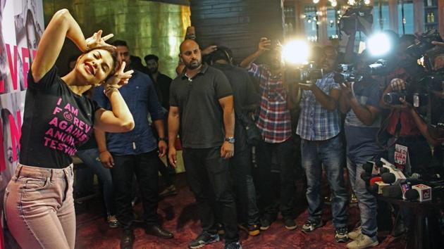 Jacqueline poses for the paparazzi. (Satyabrata Tripathy/HT ) 
