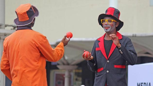 Two clowns are having a ball at the campaign. (Satyabrata Tripathy/HT Photo) 