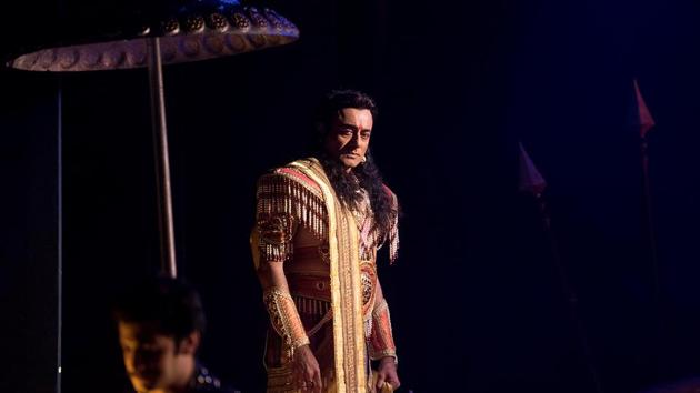 The actor’s looks seem to have undergone a dramatic change owing to the wig and makeup. (Satish Bate/HT) 