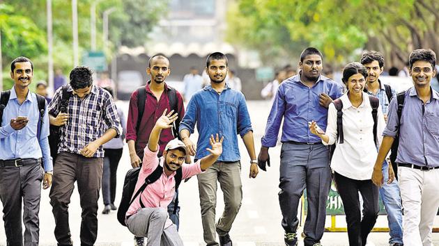Over 2,500 applicants and 28 companies took part in Day Two of the job fair in Noida on Saturday. (Virendra Singh Gosain/HT Photo) Over 2,500 applicants and 28 companies took part in Day Two of the job fair in Noida on Saturday. (Virendra Singh Gosain/HT Photo)