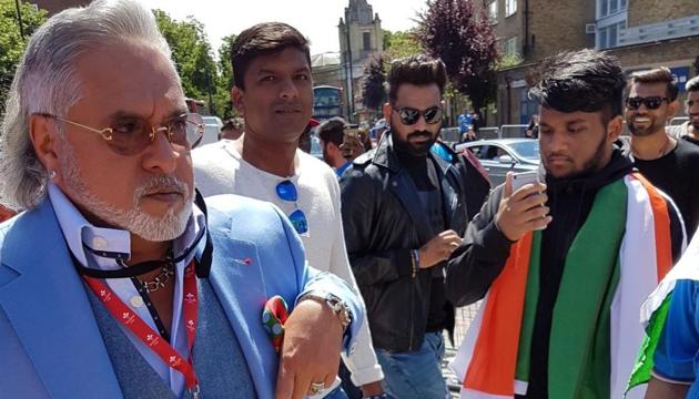 Vijay Mallya gets heckled by fans as he arrives at The Oval in London for the Indian cricket team vs South Africa cricket team ICC Champions Trophy match on Sunday.(Twitter.com) Vijay Mallya gets heckled by fans as he arrives at The Oval in London for the Indian cricket team vs South Africa cricket team ICC Champions Trophy match on Sunday.(Twitter.com)