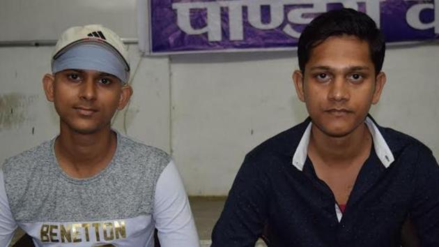Satish (left) and Vishal Agrahari are brothers who have cracked the Joint Entrance Examination (JEE) Advanced 2017.(Sourced) Satish (left) and Vishal Agrahari are brothers who have cracked the Joint Entrance Examination (JEE) Advanced 2017.(Sourced)