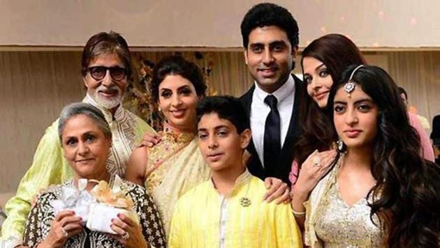 Amitabh Bachchan with Abhishek. Jaya, Aishwarya Shweta and Navya. (HT Photo) Amitabh Bachchan with Abhishek. Jaya, Aishwarya Shweta and Navya. (HT Photo)