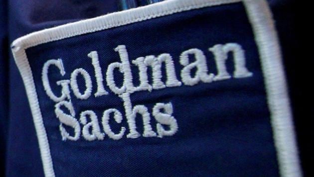 The logo of Goldman Sachs seen on the clothing of a trader working at the New York Stock Exchange, United States April 16, 2012. (Reuters File Photo) The logo of Goldman Sachs seen on the clothing of a trader working at the New York Stock Exchange, United States April 16, 2012. (Reuters File Photo)