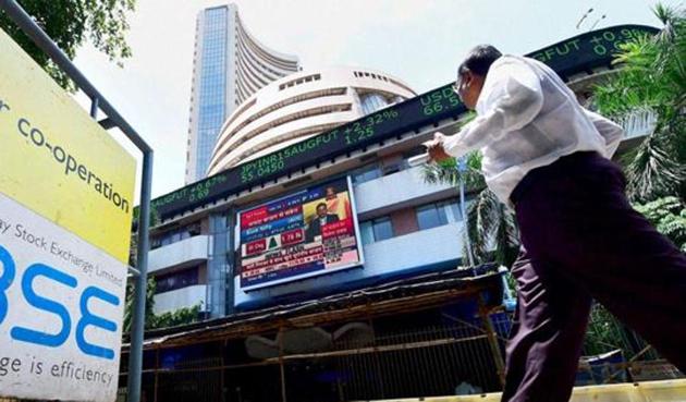 BSE Sensex plunged 156 points on Monday on weak Asian cues.(PTI)