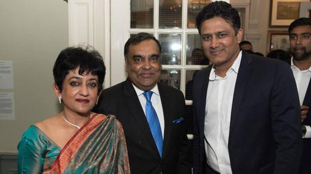 Anil Kumble (R) poses for a picture with YK Sinha (C) and wife Girija. (Facebook/indian cricket team) Anil Kumble (R) poses for a picture with YK Sinha (C) and wife Girija. (Facebook/indian cricket team)