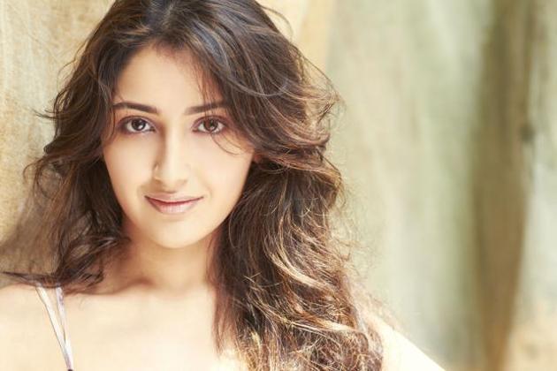 Sayyeshaa Saigal has uploaded a video of herself dancing on Ed Sheeran’s Shape of You. Sayyeshaa Saigal has uploaded a video of herself dancing on Ed Sheeran’s Shape of You.
