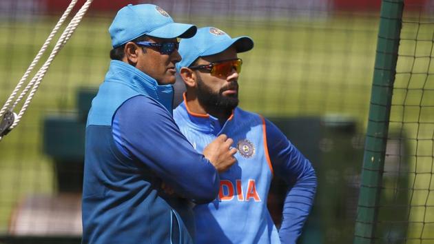 India captain Virat Kohli and coach Anil Kumble (L) during nets at the ICC Champions Trophy 2017.(Reuters)