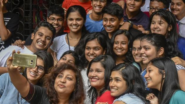 Students pose for a selfie at a Dadar school after the results were declared.(Kunal Patil/HT Photo) Students pose for a selfie at a Dadar school after the results were declared.(Kunal Patil/HT Photo)