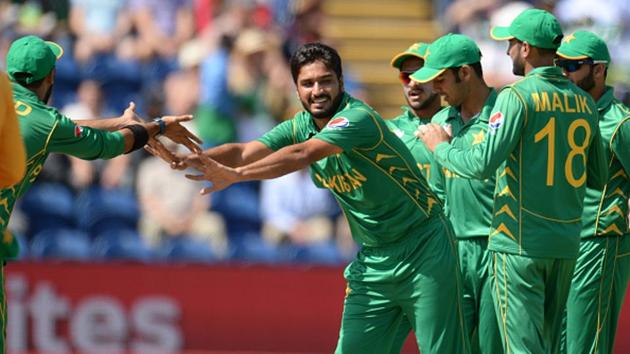 Rumman Raees, who replaced the injured Mohammad Amir, got rid of Alex Hales inside the Powerplay. (Getty Images) Rumman Raees, who replaced the injured Mohammad Amir, got rid of Alex Hales inside the Powerplay. (Getty Images)