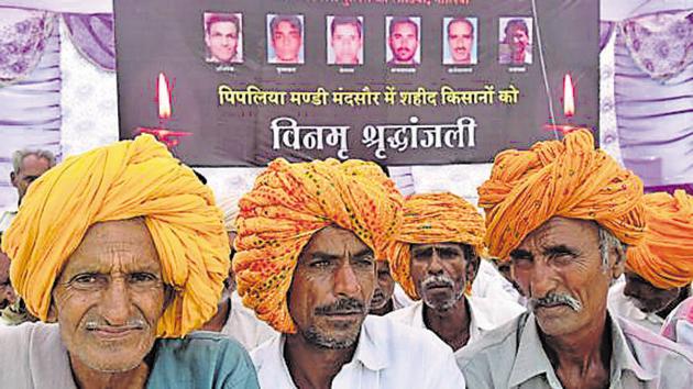Farmers take part in a condolence meet organised for the victims of Mandsaur police firing at Unhel village in Ujjain on June 13. (Mujeeb Faruqui /T Photo) Farmers take part in a condolence meet organised for the victims of Mandsaur police firing at Unhel village in Ujjain on June 13. (Mujeeb Faruqui /T Photo)