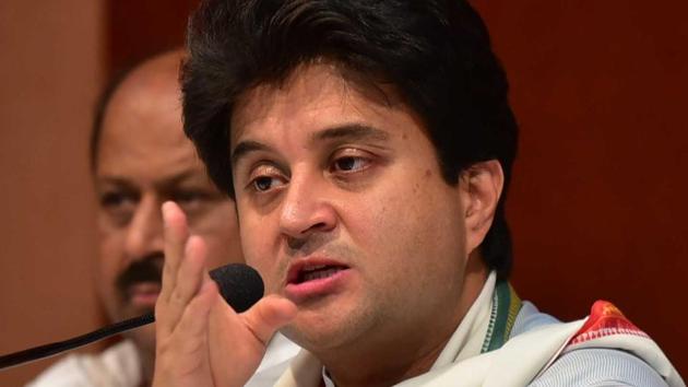 Senior Congress leader and Guna MP, Jyotiraditya Scindia during a press conference in Indore , Madhya Pradesh, India, June 12, 2017. (Mujeeb Faruqui/HT Photo) Senior Congress leader and Guna MP, Jyotiraditya Scindia during a press conference in Indore , Madhya Pradesh, India, June 12, 2017. (Mujeeb Faruqui/HT Photo)