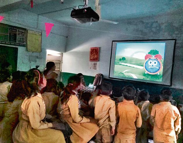 Smart classroom at a government run primary school in Allahabad. (HT File Photo) Smart classroom at a government run primary school in Allahabad. (HT File Photo)
