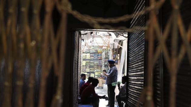 Local markets in Old Delhi shut in protest against GST in New Delhi on Thursday.(Saumya Khandelwal/HT PHOTO) Local markets in Old Delhi shut in protest against GST in New Delhi on Thursday.(Saumya Khandelwal/HT PHOTO)