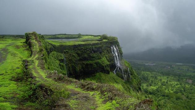 The Maharashtra Tourism Development Board is also offering attractive packages to those visiting the picturesque town during the monsoon.(HT File Photo)